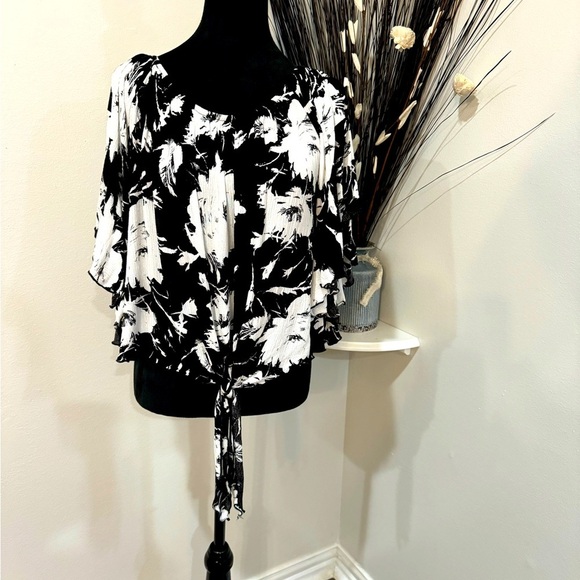 Meghan Los Angeles women size small, flowy 3/4 sleeve - Picture 1 of 9